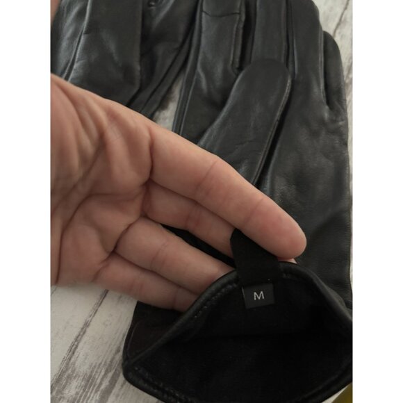 Michael Kors MICHAEL Women's Astor Studded Leather Tech Gloves Black Gold Medium - Picture 7 of 9